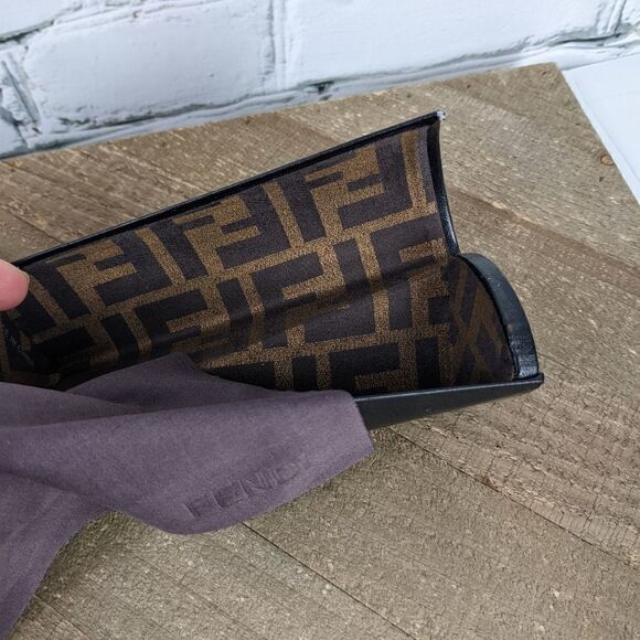 Fendi Glasses Case with cleaning cloth, black with logo interior - Picture 4 of 7